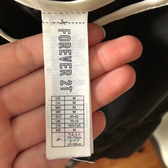 Black romper - Picture 3 of 3